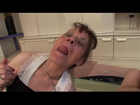 ❤️ Twee oumas en een oupa het 'n drietal ☑ Sluts op af.com-fullporner.ru ﹏